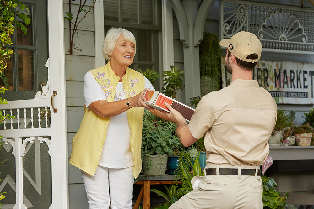 Delivery WhiteFemaleWhiteMaleDriver FrontDoor2