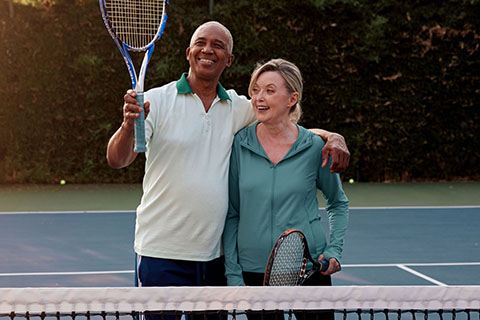 Lifestyle WhiteFemaleBlackMale TennisatNet web flip