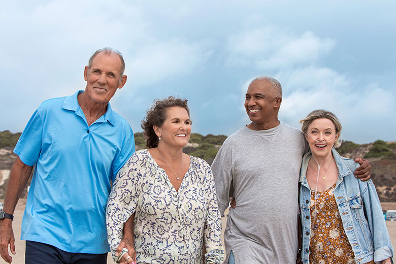 Oxygen FemaleMaleGroup OnBeach NasalCannula web flip